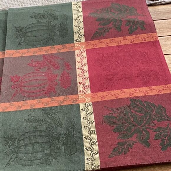 Harvest 4 Holiday Themed Placemats - Picture 2 of 4